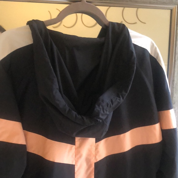 Sarah’s Day X WFA premium windbreaker black - Picture 7 of 8